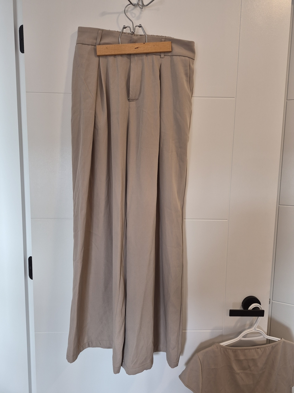 CIDER Taupe Set - Picture 7 of 11